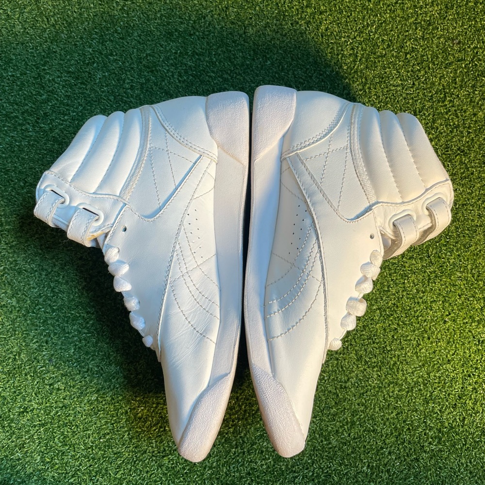 ***SOLD*** Women’s Reebok Freestyle Hi - Picture 5 of 7